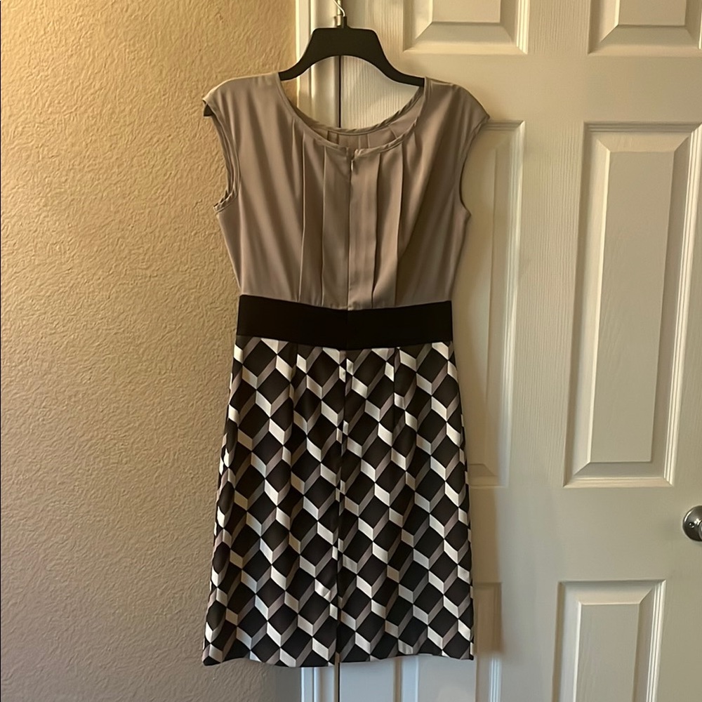 AB Studio Geometric Patterned Dress - Picture 3 of 8